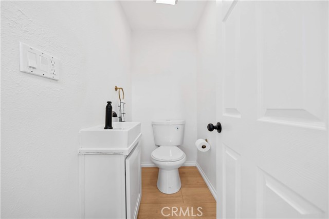 Detail Gallery Image 14 of 38 For 13050 Arborwalk Ln, Tustin,  CA 92782 - 3 Beds | 2/1 Baths