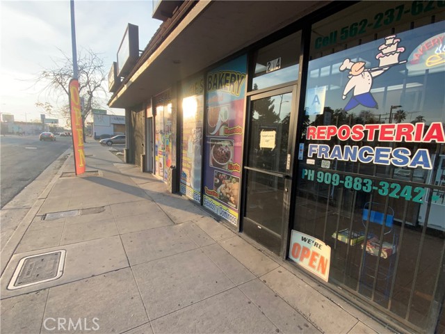 214 W Highland Avenue, San Bernardino, California 92405, ,Commercial Sale,For Sale,214 W Highland Avenue,CRIV24032678