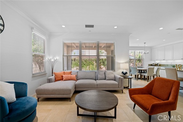 Detail Gallery Image 3 of 35 For 213 Cedarwood, Irvine,  CA 92620 - 4 Beds | 4 Baths