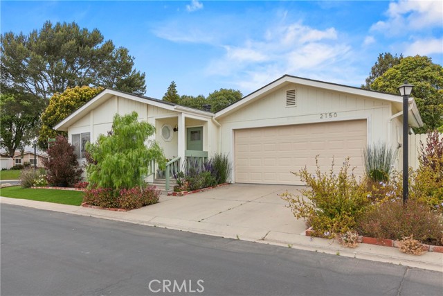 2150 Via Visalia, Santa Maria CA: https://media.crmls.org/medias/471de05a-cb20-49a9-9f46-160ff0f151a5.jpg