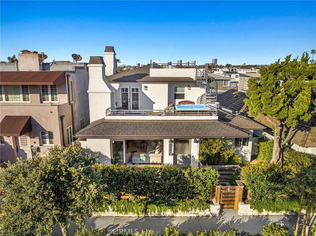 1584 E Ocean Boulevard, Newport Beach, CA 92661