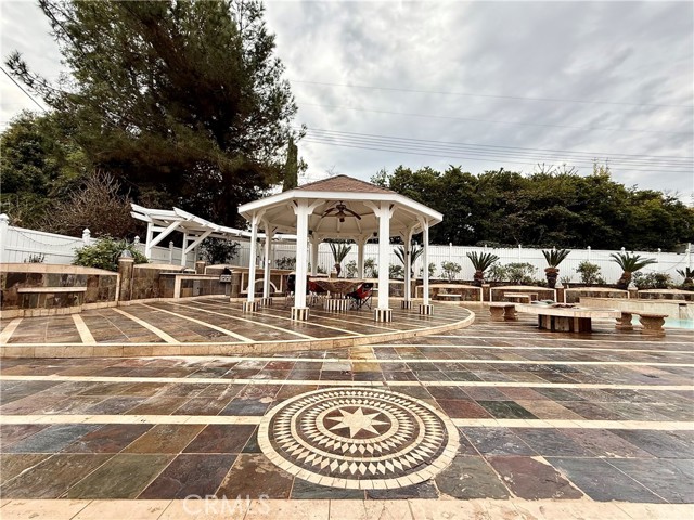 Detail Gallery Image 23 of 72 For 24204 Calvert, Woodland Hills,  CA 91367 - 6 Beds | 3 Baths