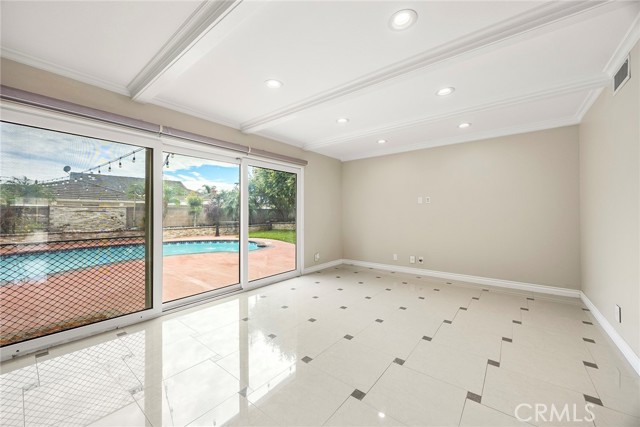 Detail Gallery Image 12 of 29 For 5308 Oxford Dr, Cypress,  CA 90630 - 4 Beds | 3 Baths