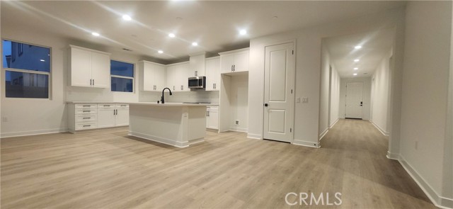 6316 Bassets Street, Hesperia CA: https://media.crmls.org/medias/471ec1c7-2ad5-48f6-bba1-3d97cb27dc70.jpg