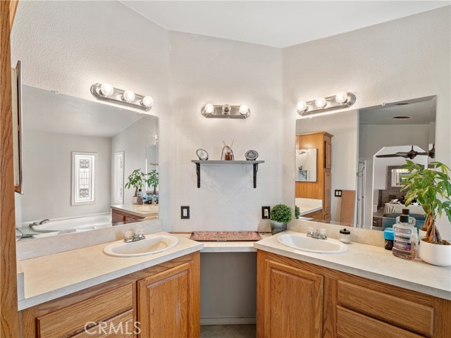 Detail Gallery Image 23 of 45 For 23099 Lucilla Rd, Apple Valley,  CA 92308 - 3 Beds | 2/1 Baths