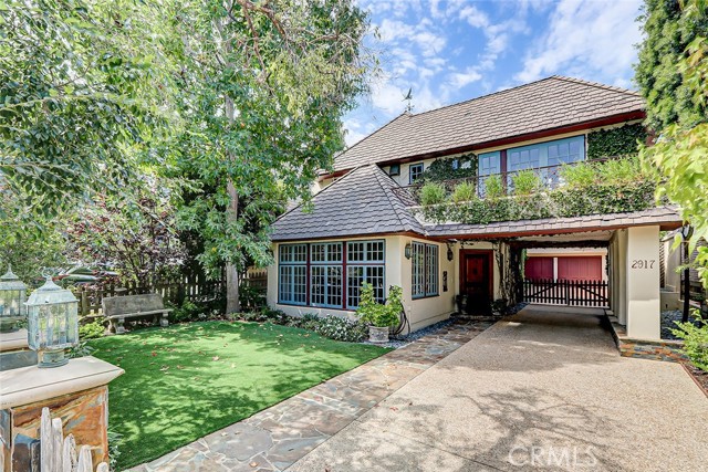 2917 N Poinsettia Avenue, Manhattan Beach CA: https://media.crmls.org/medias/471f73b4-ea8f-4646-9385-03e15a0f9928.jpg