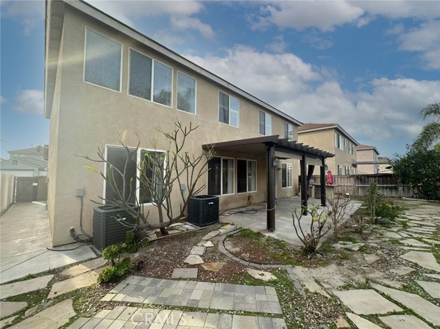 7144 Silverwood Drive, Eastvale CA: https://media.crmls.org/medias/471fdd5b-c561-4387-8792-a7af4c5854e2.jpg