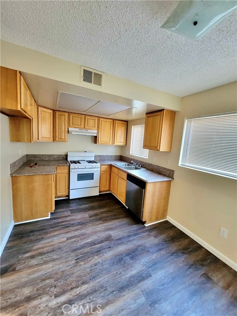 1635 E Nanette Avenue, West Covina CA: https://media.crmls.org/medias/472003e9-a7d1-41ef-8655-208aa4e019be.jpg