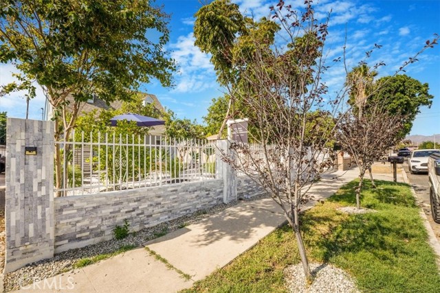 13737 Mercer Street, Pacoima CA: https://media.crmls.org/medias/4721633d-0ac2-4a00-a5e6-f4e20e12229a.jpg