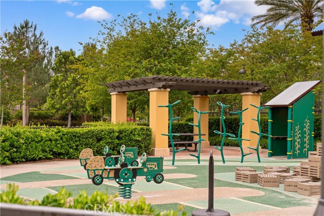 46 Shadybend, Irvine CA: https://media.crmls.org/medias/47216c7d-6c94-44e7-ad90-8e93a38c8b07.jpg