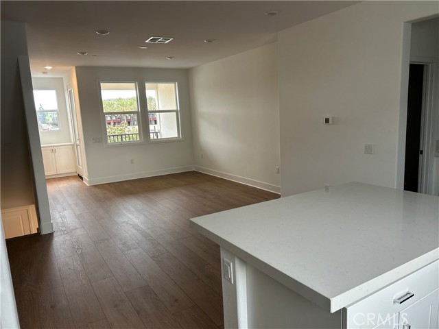 Detail Gallery Image 7 of 24 For 1700 E Park #8, Anaheim,  CA 92805 - 3 Beds | 2/1 Baths