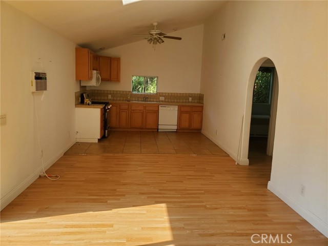 Detail Gallery Image 31 of 31 For 23041 Erwin St, Woodland Hills,  CA 91367 - 4 Beds | 5 Baths