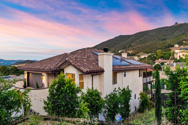 1124 Kathleen Drive, Newbury Park CA: https://media.crmls.org/medias/4721ac19-8652-416a-acb7-bd8133e436d4.jpg