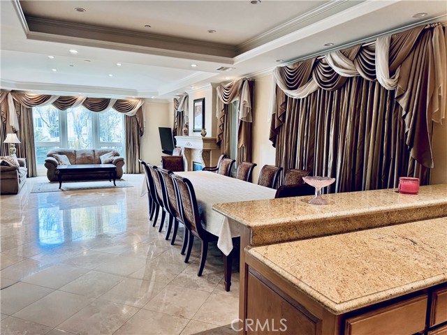 458 S Clark Drive, Beverly Hills CA: https://media.crmls.org/medias/4721f4b7-a7e9-4f33-a22b-5006932a91f2.jpg