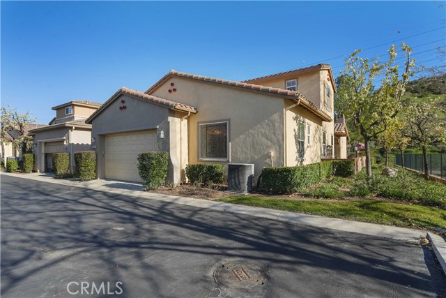 Detail Gallery Image 32 of 44 For 27976 Red Pine Ct, Valencia,  CA 91354 - 2 Beds | 3 Baths