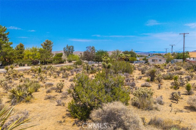 Detail Gallery Image 5 of 17 For 1234 Ivanhoe Dr, Yucca Valley,  CA 92284 - – Beds | – Baths