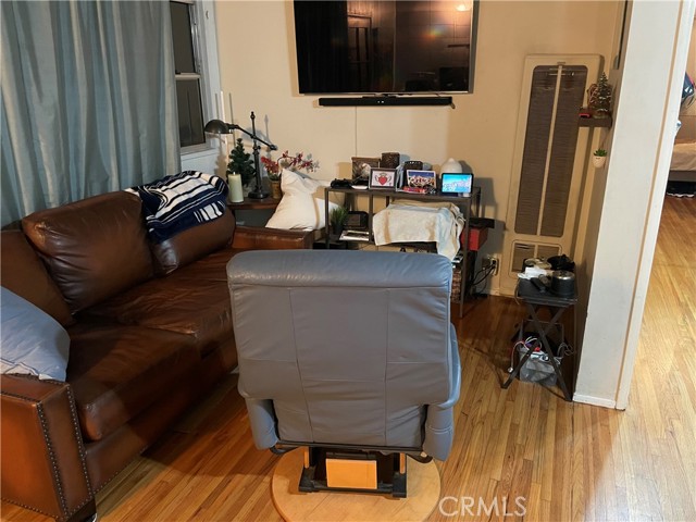 3217 Valley Drive, Manhattan Beach, California 90266, 3 Bedrooms Bedrooms, ,1 BathroomBathrooms,Residential,Sold,Valley,SB22022195