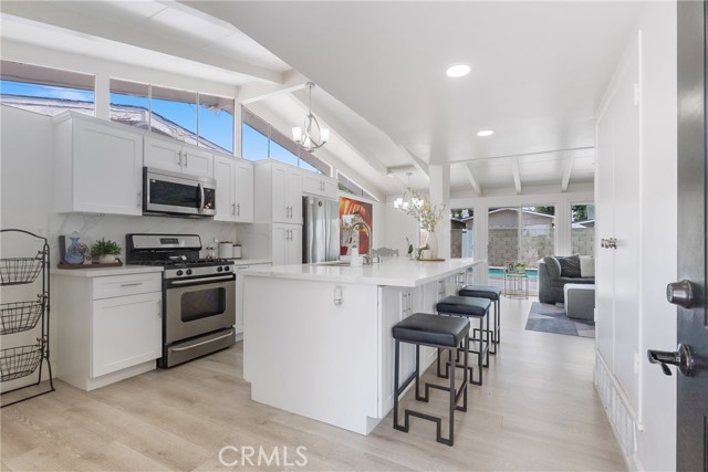Detail Gallery Image 1 of 36 For 10824 Groveside Ave, Whittier,  CA 90603 - 4 Beds | 2 Baths