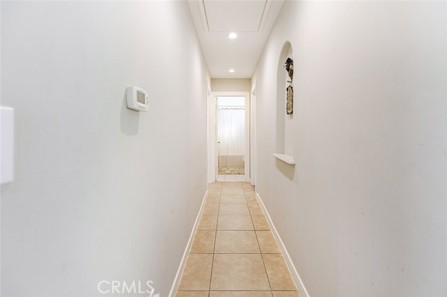 Detail Gallery Image 16 of 44 For 19620 Green Mountain Dr, Newhall,  CA 91321 - 4 Beds | 2 Baths