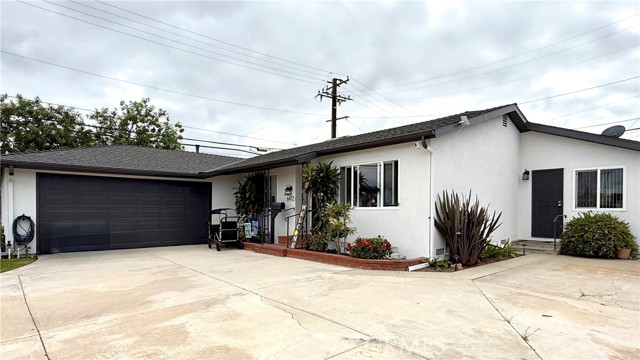 6472 Brown Circle, Huntington Beach CA: https://media.crmls.org/medias/47252e62-5df3-4469-88d8-d4eb857a7015.jpg