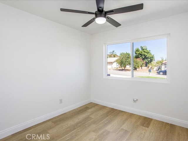 5734 N E Street, San Bernardino CA: https://media.crmls.org/medias/472628af-4e30-4628-9073-eefd57e33cc7.jpg