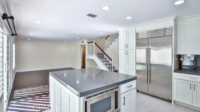 Detail Gallery Image 30 of 42 For 973 Azalea Dr, Costa Mesa,  CA 92626 - 4 Beds | 3 Baths