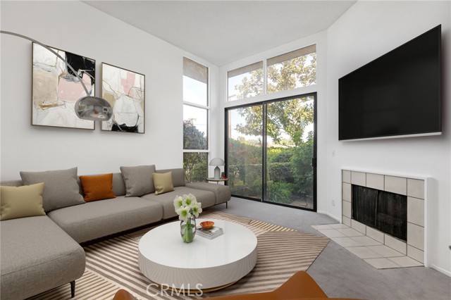 9000 Vanalden Avenue, Northridge CA: https://media.crmls.org/medias/47276099-91d8-43ac-af73-1050c1c35468.jpg