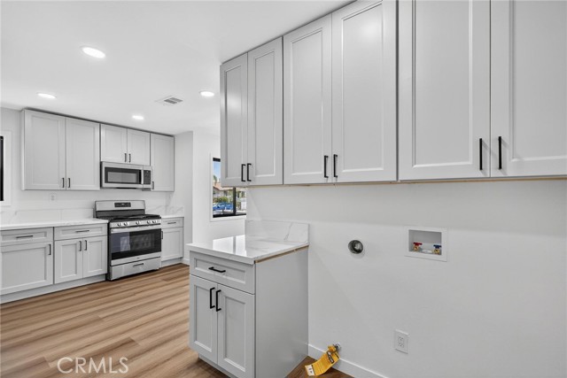 Detail Gallery Image 10 of 25 For 3834 W 116th St, Hawthorne,  CA 90250 - 4 Beds | 2 Baths