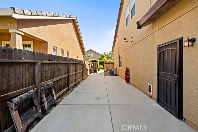 3236 Ashcroft Avenue, Clovis CA: https://media.crmls.org/medias/472951d9-4971-4266-ba35-e186129c4b6e.jpg
