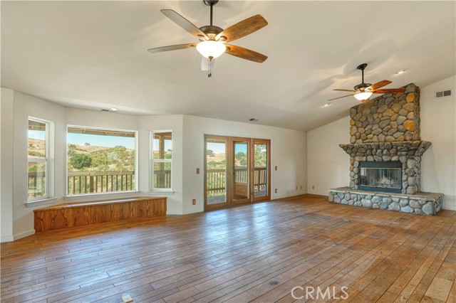 Detail Gallery Image 6 of 66 For 4425 Coyote Creek Ln, Creston,  CA 93432 - 4 Beds | 4/2 Baths