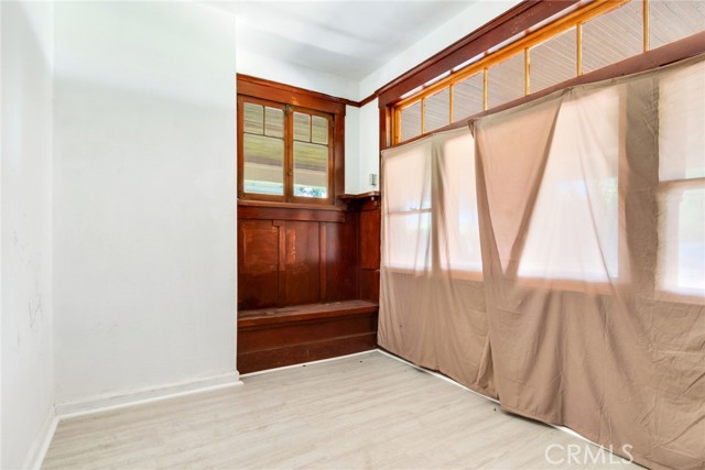 Detail Gallery Image 6 of 27 For 869 N F St, San Bernardino,  CA 92410 - 5 Beds | 3 Baths