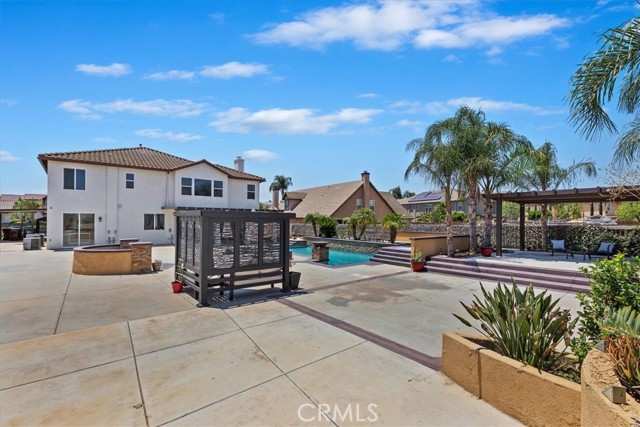239 Cross Rail Lane, Norco CA: https://media.crmls.org/medias/472afad0-8891-48b8-a6ce-62b946d19020.jpg
