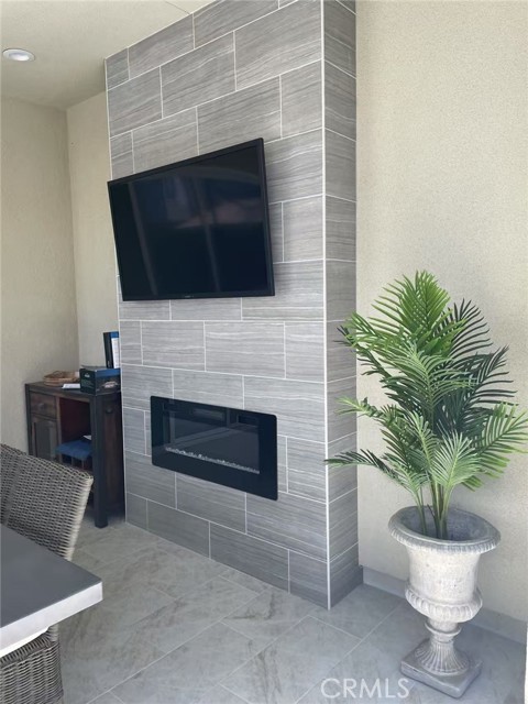 100 Hill, Lake Forest CA: https://media.crmls.org/medias/472bcecb-70b5-450f-a914-43803f22bc93.jpg