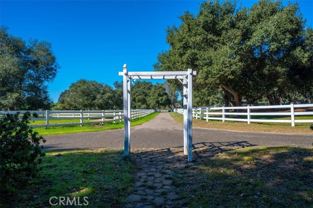425 W El Campo Road, Arroyo Grande CA: https://media.crmls.org/medias/472c7fbf-3cdc-4fba-a698-237a6275dcb0.jpg