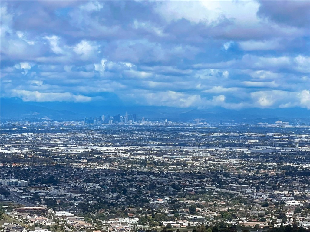 https://media.crmls.org/medias/472d7ad3-6a12-4acf-89ca-6c9aa1a35480.jpg?preset=X-Large