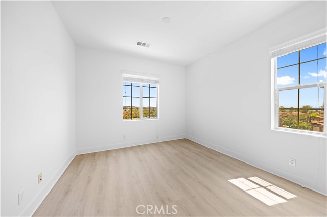 1928 Aliso Canyon Drive, Lake Forest CA: https://media.crmls.org/medias/472e9817-6922-4c6d-b578-594ad7ea2aad.jpg