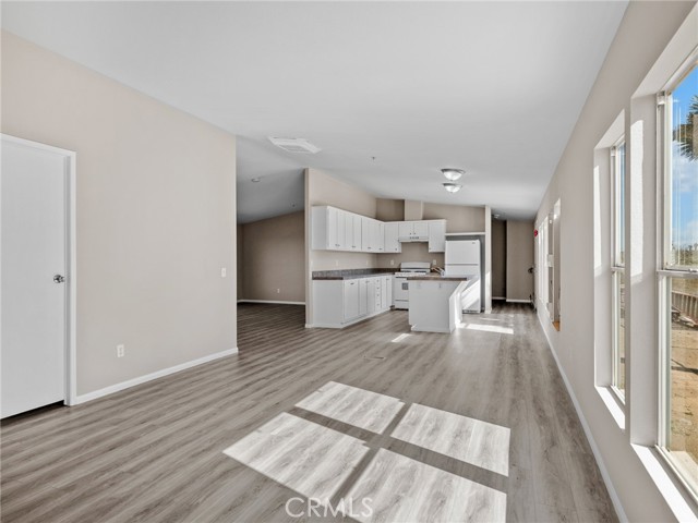 Detail Gallery Image 5 of 26 For 3168 Mcmillan, Phelan,  CA 92371 - 3 Beds | 2 Baths