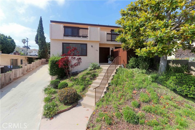 2616 Voorhees Avenue, Redondo Beach CA: https://media.crmls.org/medias/472f0290-4513-4634-b741-c7a3fa7c6267.jpg