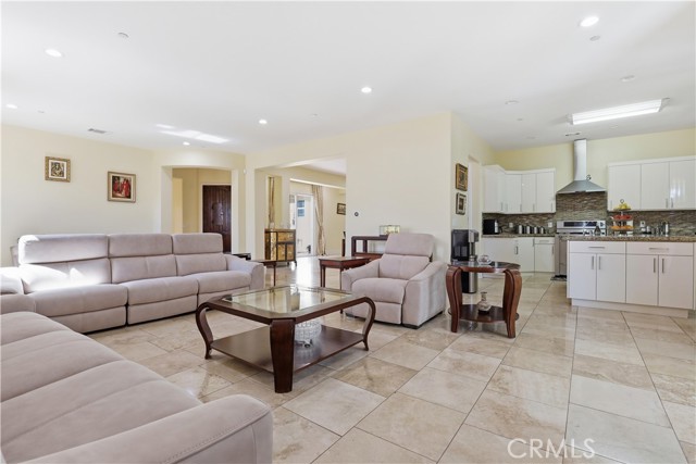 Detail Gallery Image 8 of 42 For 13590 Herrick, –,  CA 91342 - 4 Beds | 5 Baths