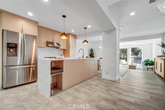 3682 Montego Drive, Huntington Beach CA: https://media.crmls.org/medias/47306029-0993-46f6-864e-0603c35dd868.jpg