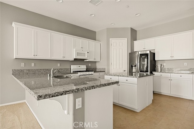 Detail Gallery Image 6 of 26 For 1576 Timberline, Beaumont,  CA 92223 - 3 Beds | 2 Baths