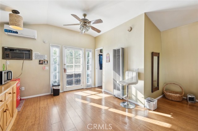 Detail Gallery Image 5 of 13 For 7723 Varna Ave, North Hollywood,  CA 91605 - 0 Beds | 1 Baths