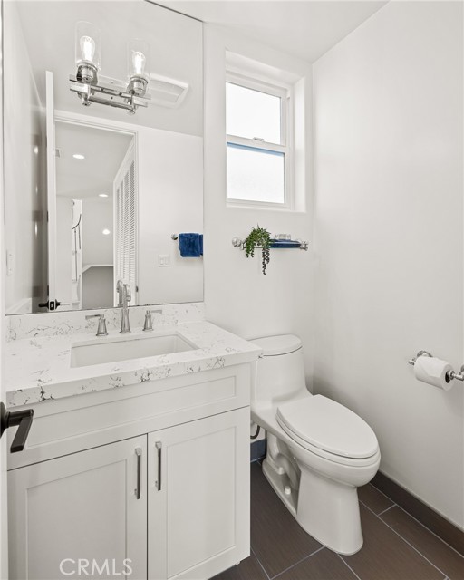 Detail Gallery Image 32 of 66 For 2606 Voorhees Ave #B,  Redondo Beach,  CA 90278 - 3 Beds | 3/1 Baths