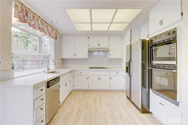 22 Matisse Circle, Aliso Viejo CA: https://media.crmls.org/medias/4731f775-2107-4598-91cf-e5a3651b7408.jpg