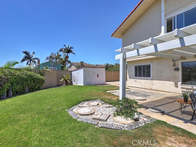 Detail Gallery Image 46 of 54 For 18022 Dellglen Cir, Huntington Beach,  CA 92647 - 4 Beds | 3 Baths