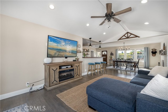 Detail Gallery Image 11 of 72 For 2731 N Rutgers Ave, Long Beach,  CA 90815 - 3 Beds | 2 Baths