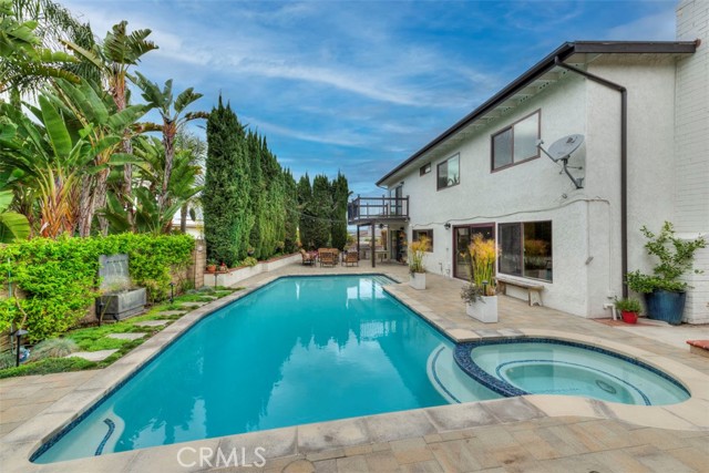 26752 Magdalena Lane, Mission Viejo CA: https://media.crmls.org/medias/47362346-4b38-4ddd-8481-80eb160214f6.jpg