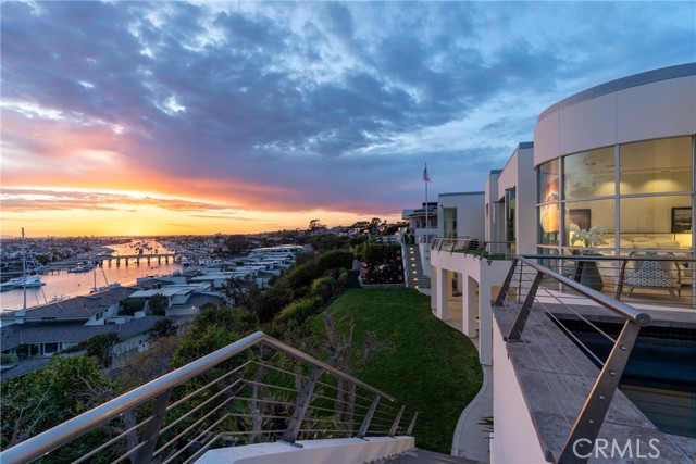 Detail Gallery Image 34 of 37 For 1409 Dolphin Terrace, Corona Del Mar,  CA 92625 - 5 Beds | 5/2 Baths