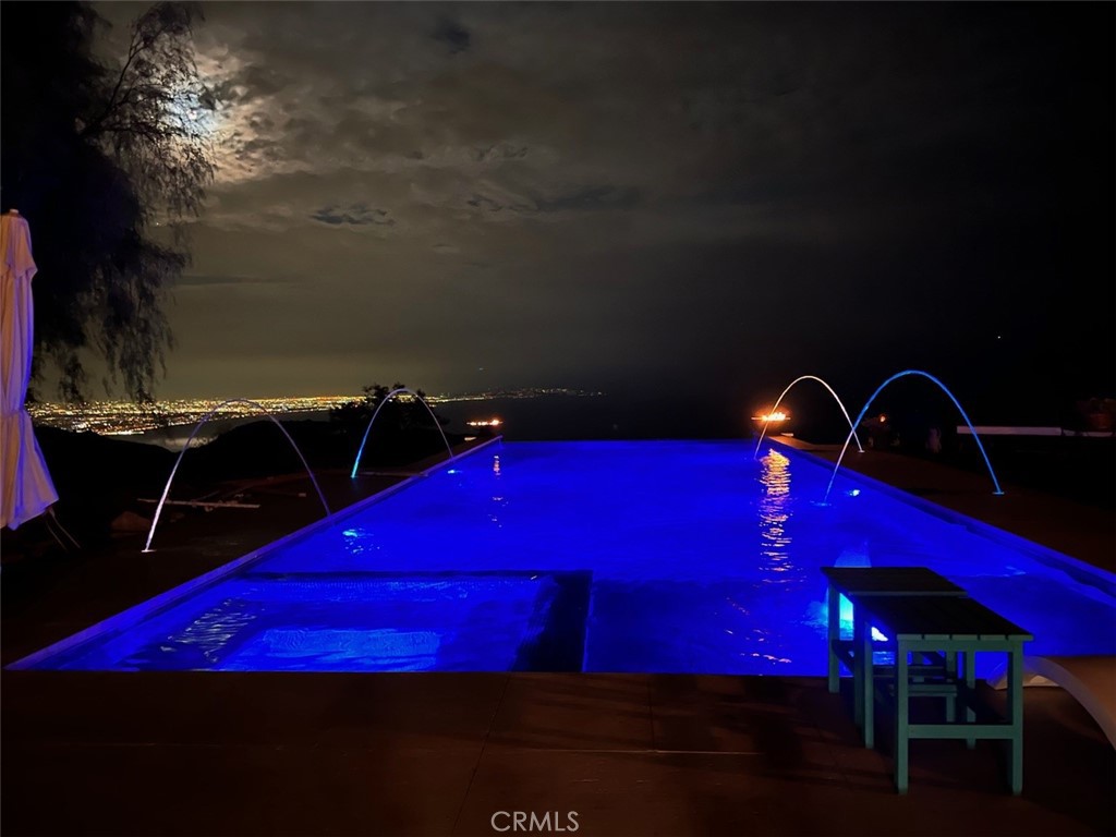 https://media.crmls.org/medias/473733c9-d96f-4b62-b8ff-0b61b003dae0.jpg?preset=X-Large