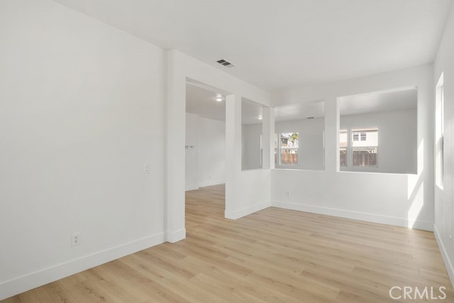 Detail Gallery Image 8 of 56 For 19068 Clover, Riverside,  CA 92508 - 4 Beds | 2/1 Baths